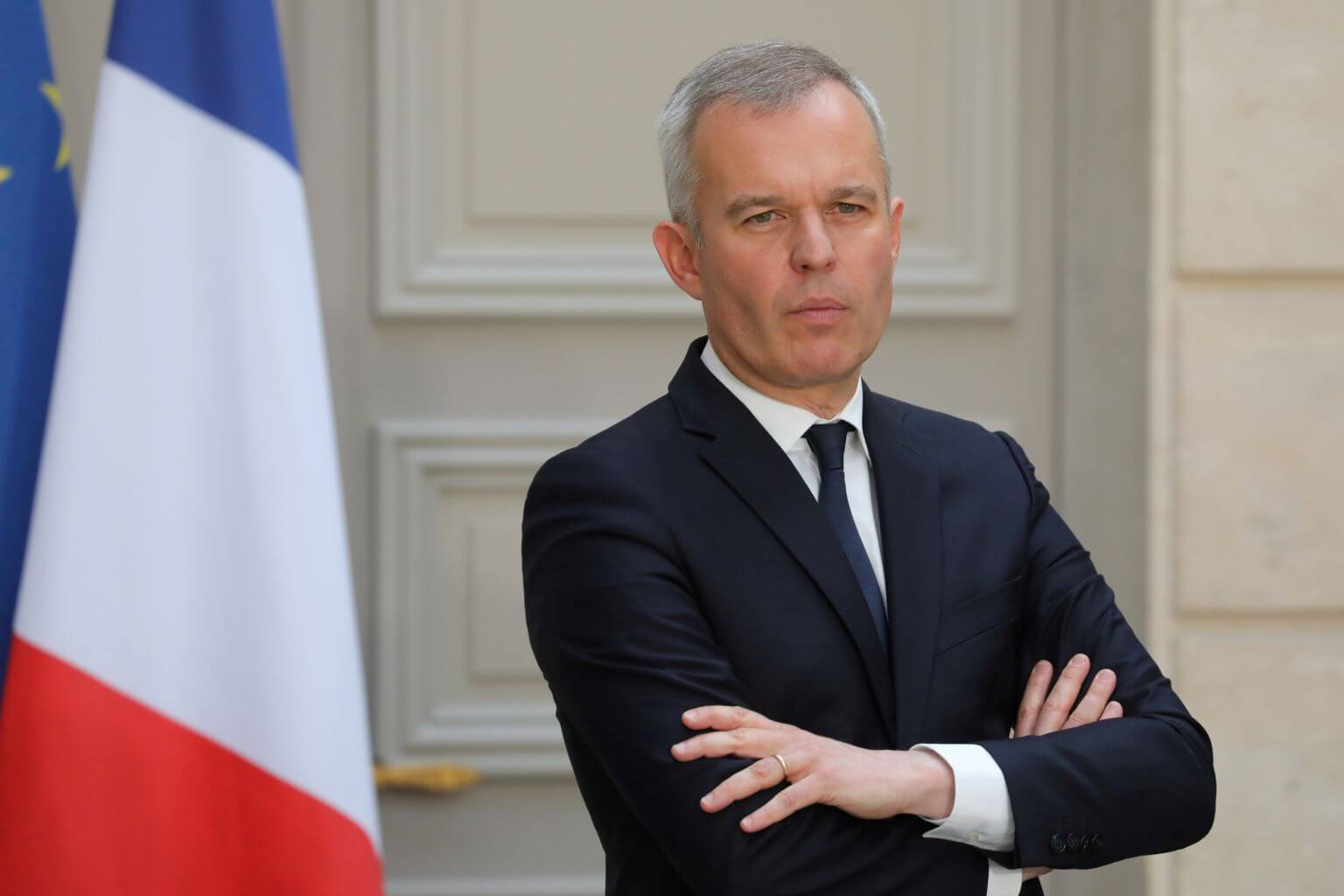 L’ancien ministre de l’Écologie François De Rugy jette un pavé dans la marre avec son nouveau livre intitulé « ’Du pouvoir, des homards… mais surtout de l’écologie »’ !
