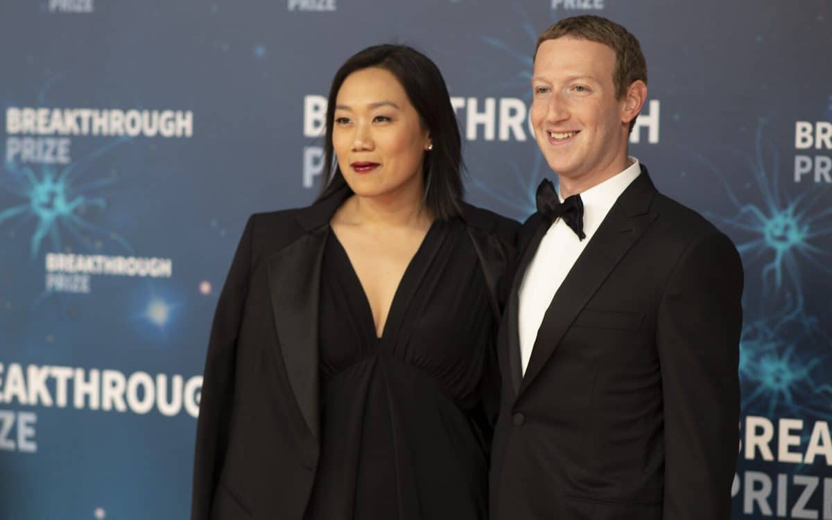 Marck Zuckerberg et sa femme sont plongés dans une affaire aux allures racistes et homophobes !