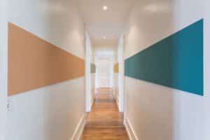 De quelle couleur peindre un couloir ?