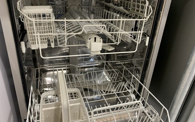 Comment nettoyer efficacement votre lave-vaisselle