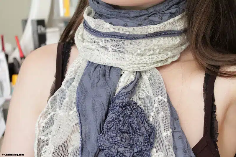 Comment nouer un foulard Oui, ça s'apprend