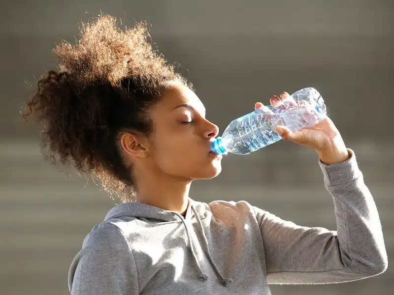 Comment rester hydraté pendant les journées chaudes d'été