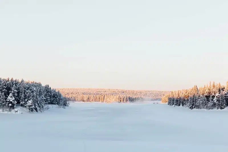 Les raisons d'effectuer un voyage d'hiver en Laponie suédoise