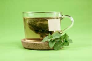 Découverte des meilleurs thés verts : qualité, origine et préparation