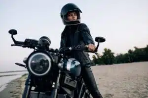 Découvrez les secrets de la popularité des casques Shark parmi les motards